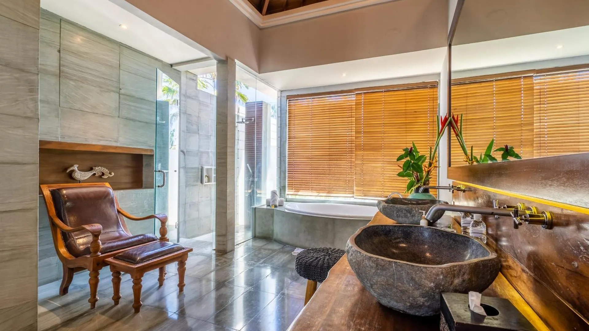 The Akasha Seminyak Bali Luxury Villas 4*, Семиньяк